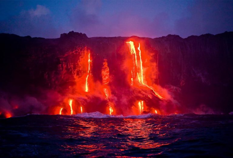 夏威夷火山最新动态：基拉韦厄火山喷发与火山旅游安全