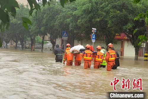 最新台风胚胎2：发展路径预测及潜在影响深度解析