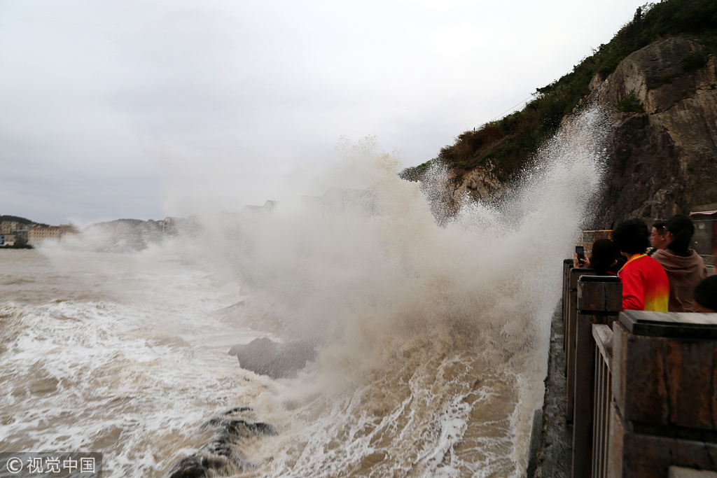 台风康妮最新消息：路径预测、风雨影响及防御指南